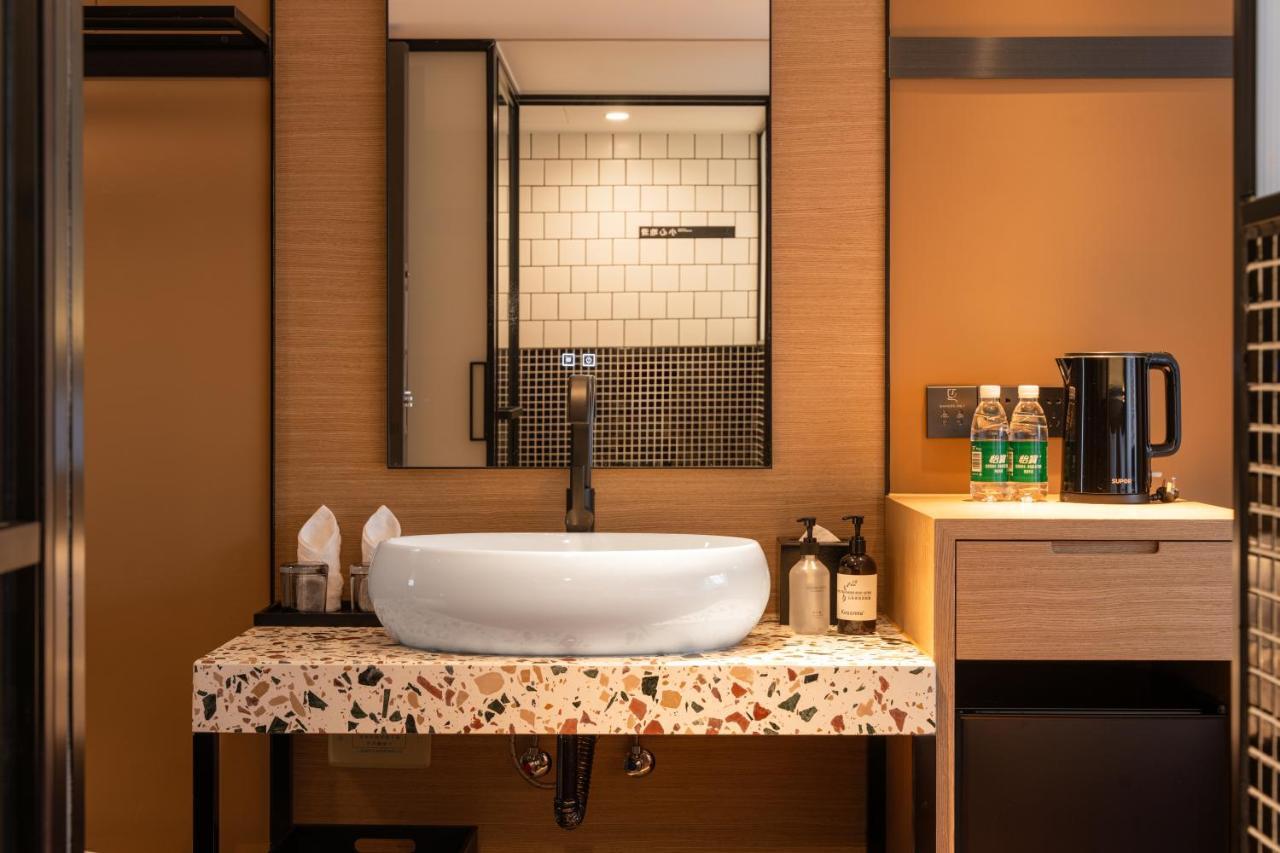 Mia Hotel - Shanghai Xuhui Jiaotong University Екстериор снимка