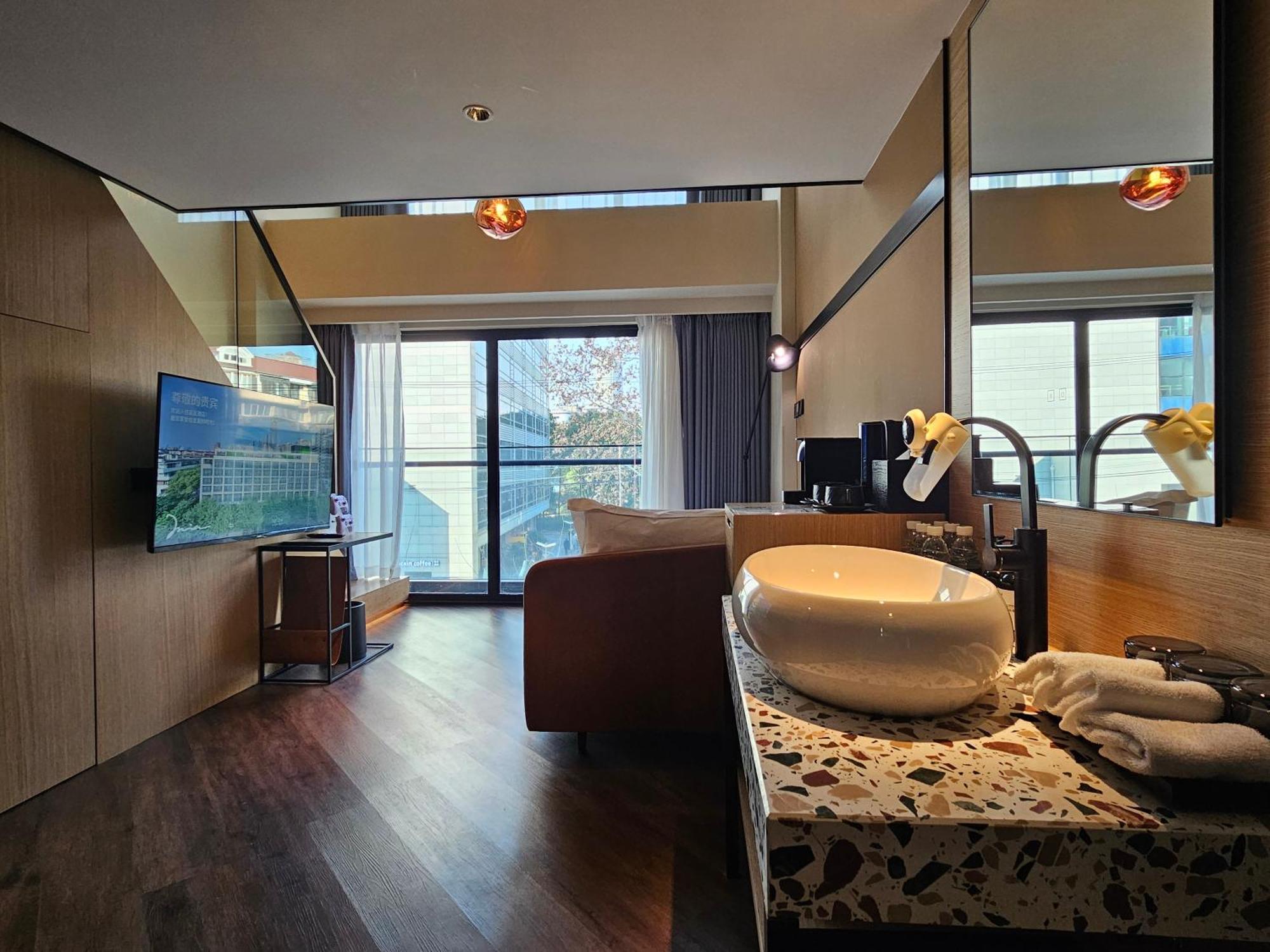 Mia Hotel - Shanghai Xuhui Jiaotong University Екстериор снимка
